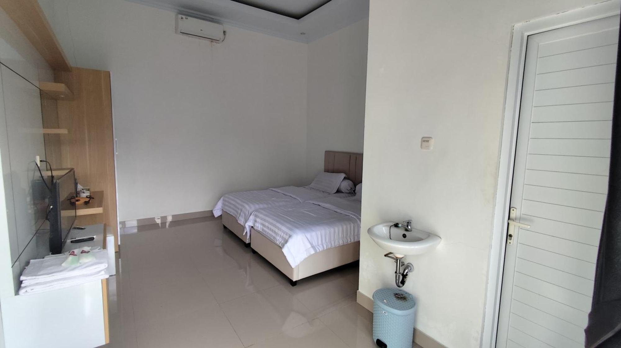 Backyard Guest House Banjar  Exterior photo