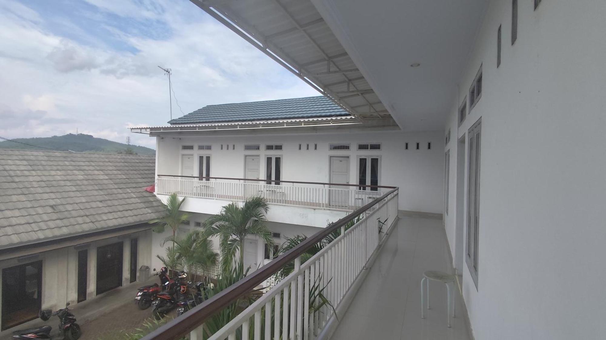 Backyard Guest House Banjar  Exterior photo